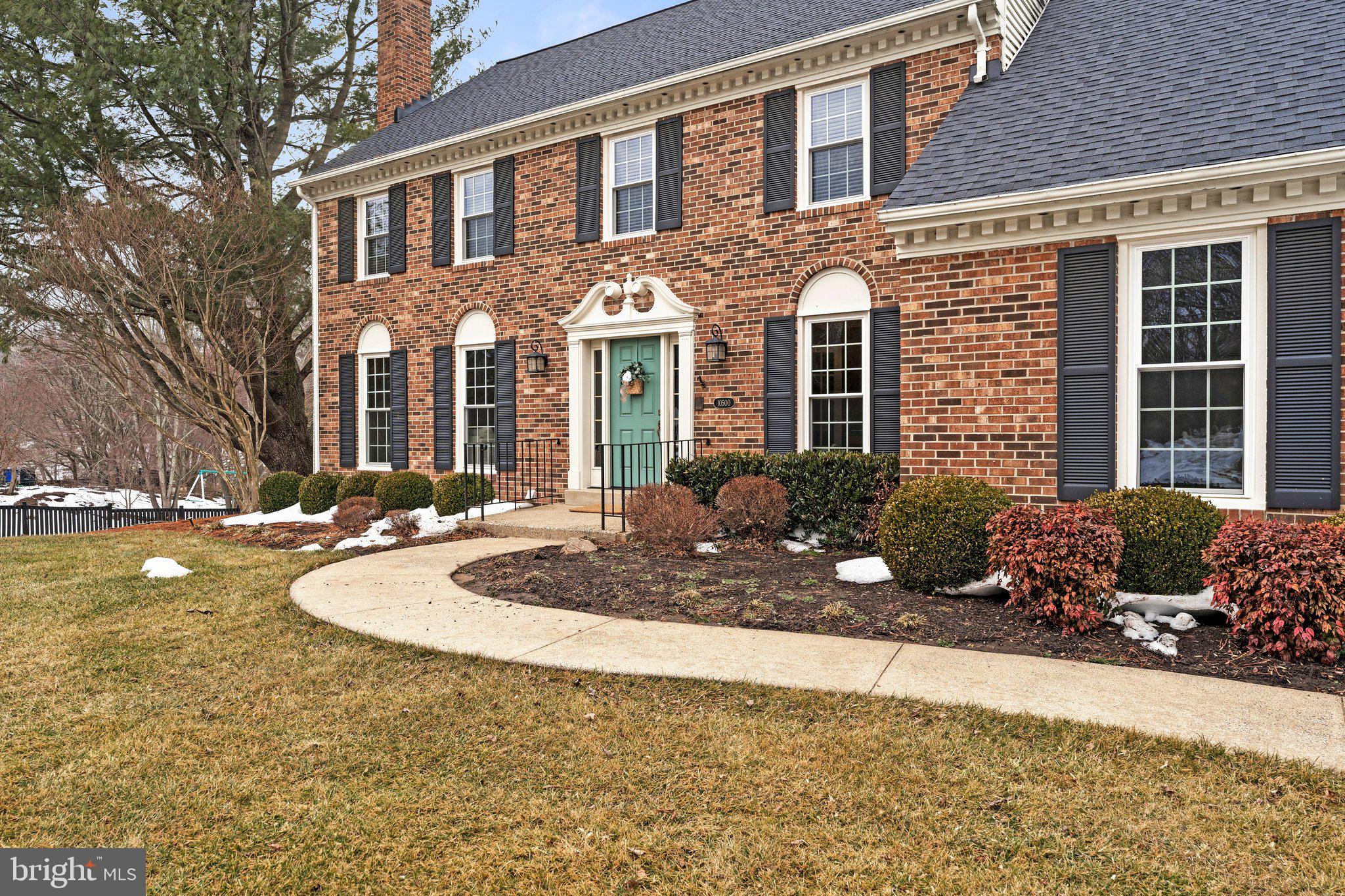 COLVIN RUN ESTATES - Residential