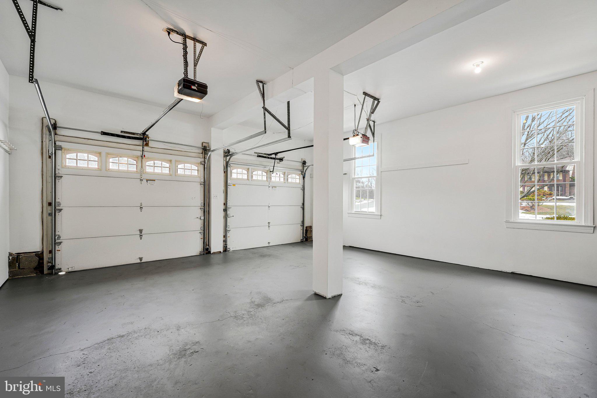 COLVIN RUN ESTATES - Residential