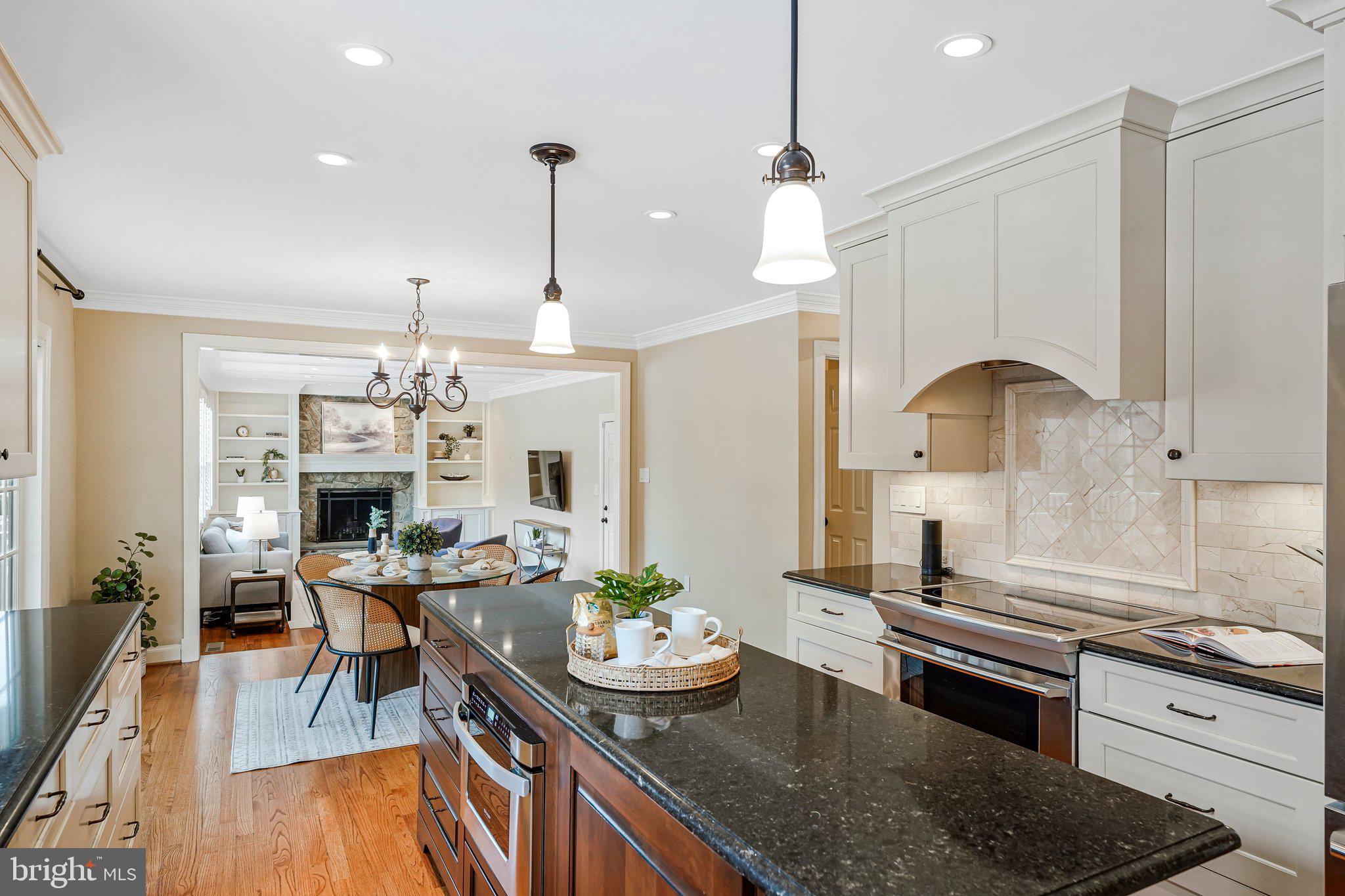 COLVIN RUN ESTATES - Residential