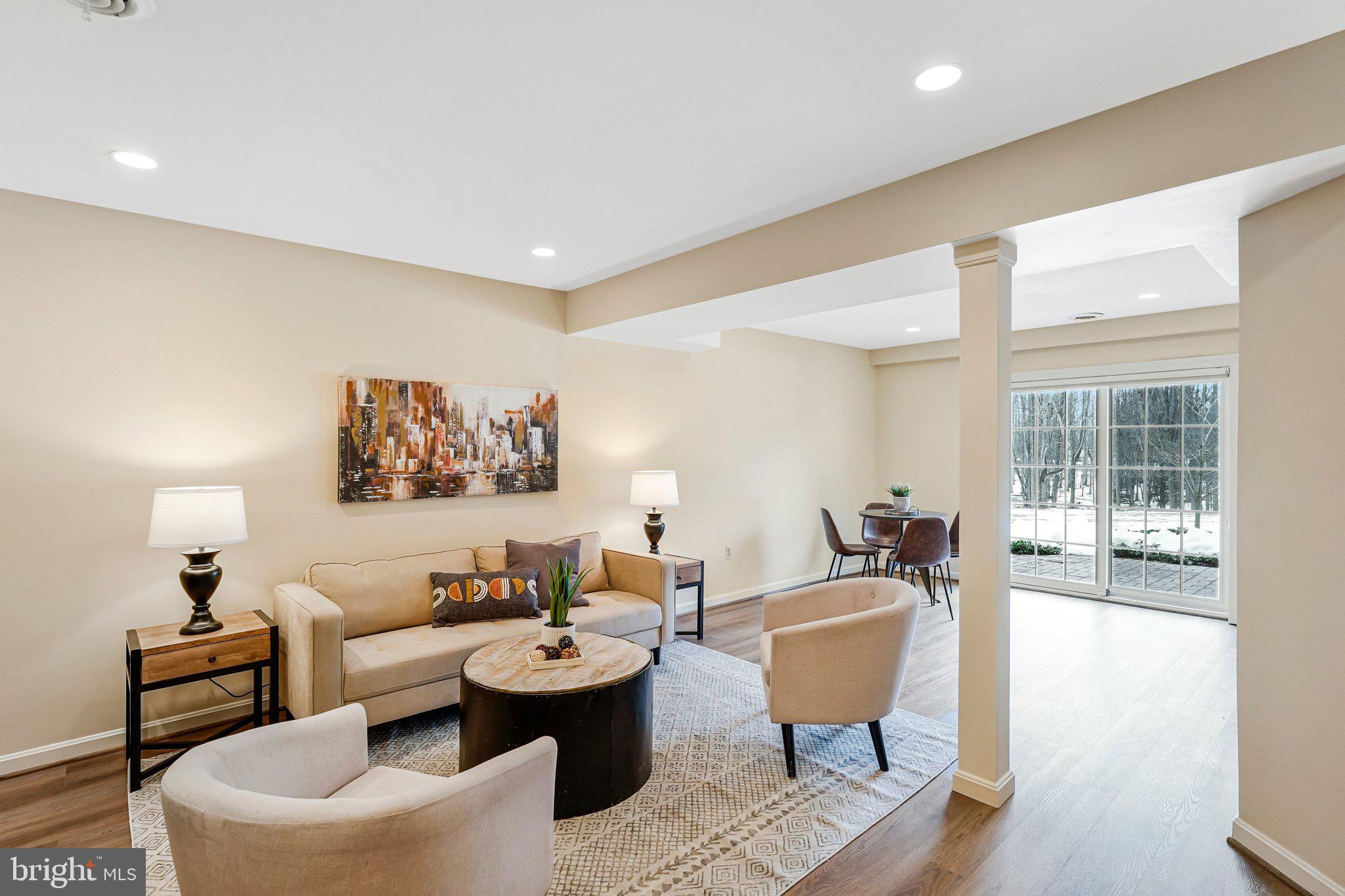 COLVIN RUN ESTATES - Residential