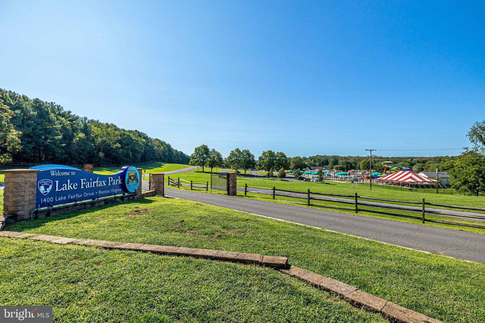 COLVIN RUN ESTATES - Residential