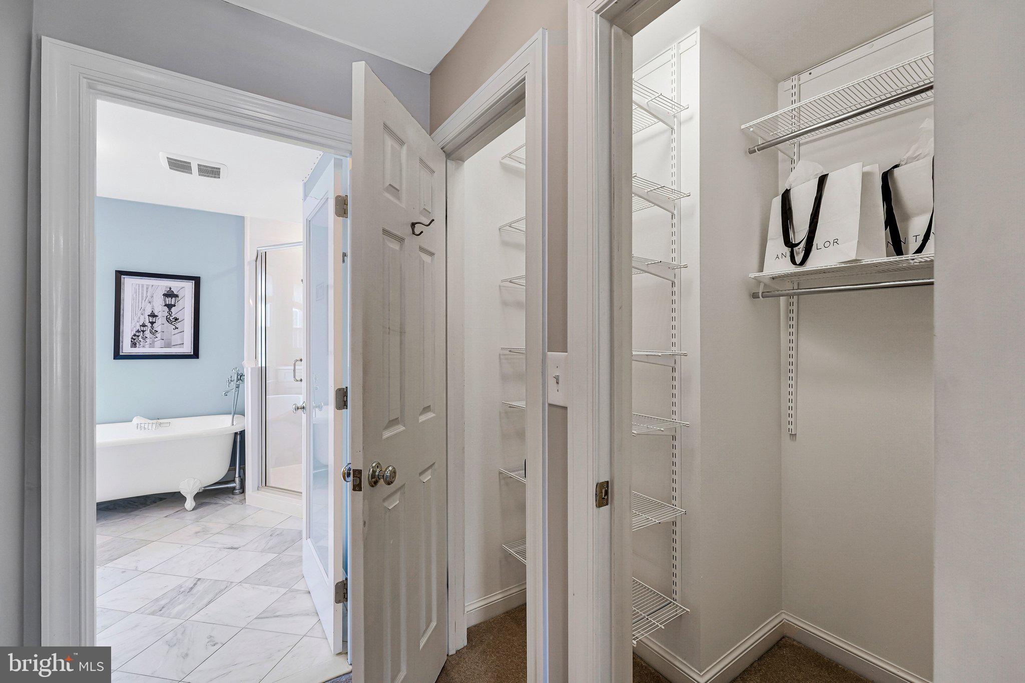 COLVIN RUN ESTATES - Residential