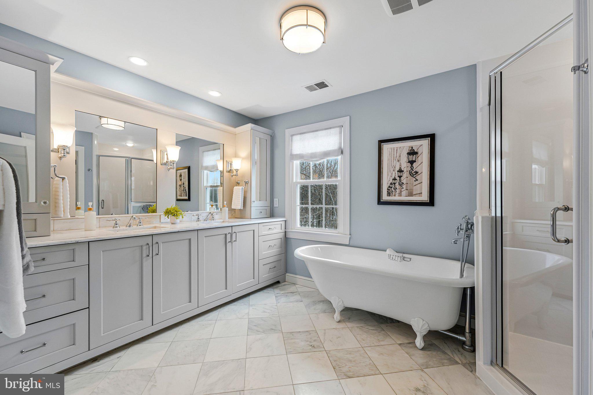 COLVIN RUN ESTATES - Residential