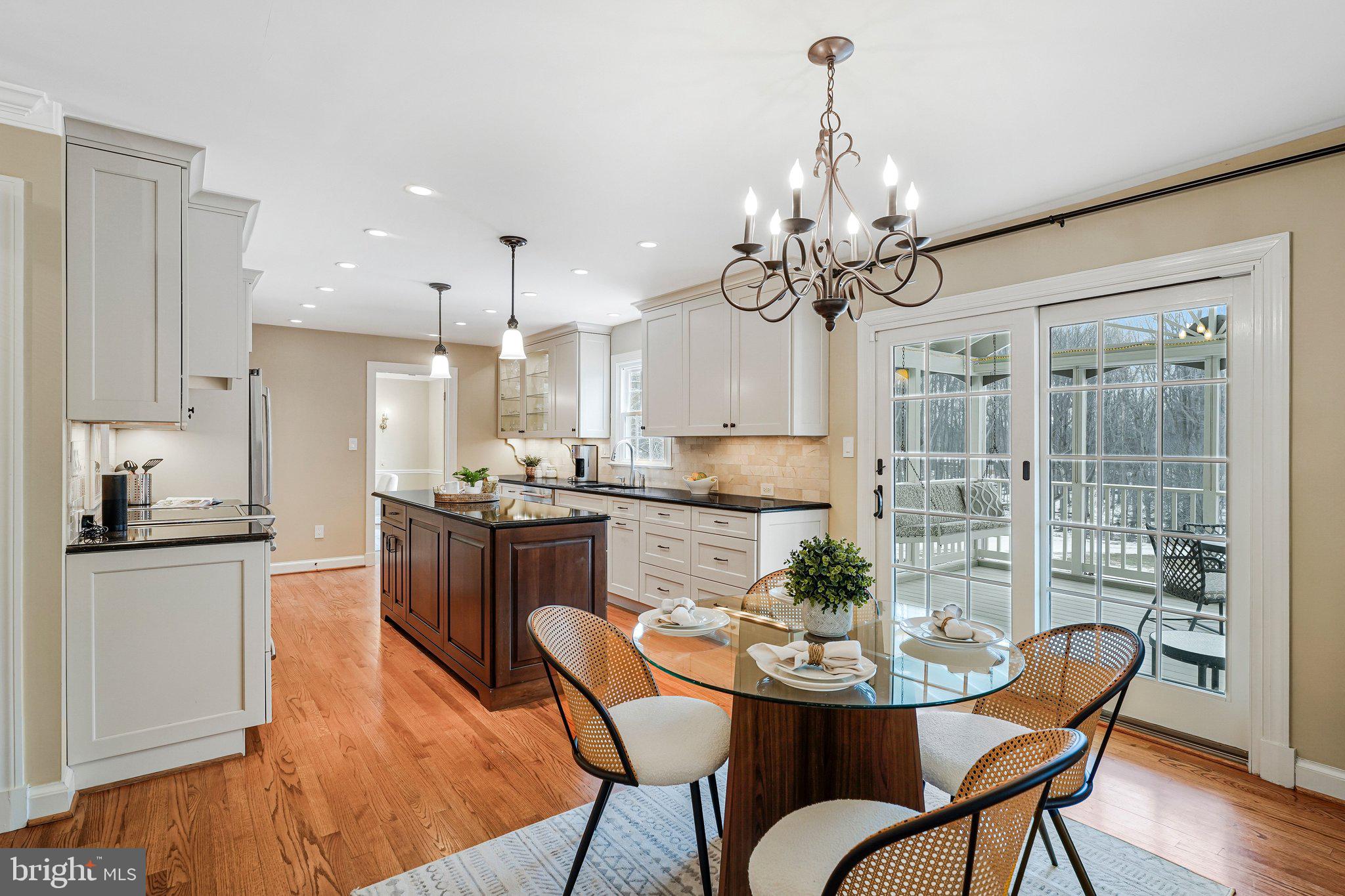 COLVIN RUN ESTATES - Residential