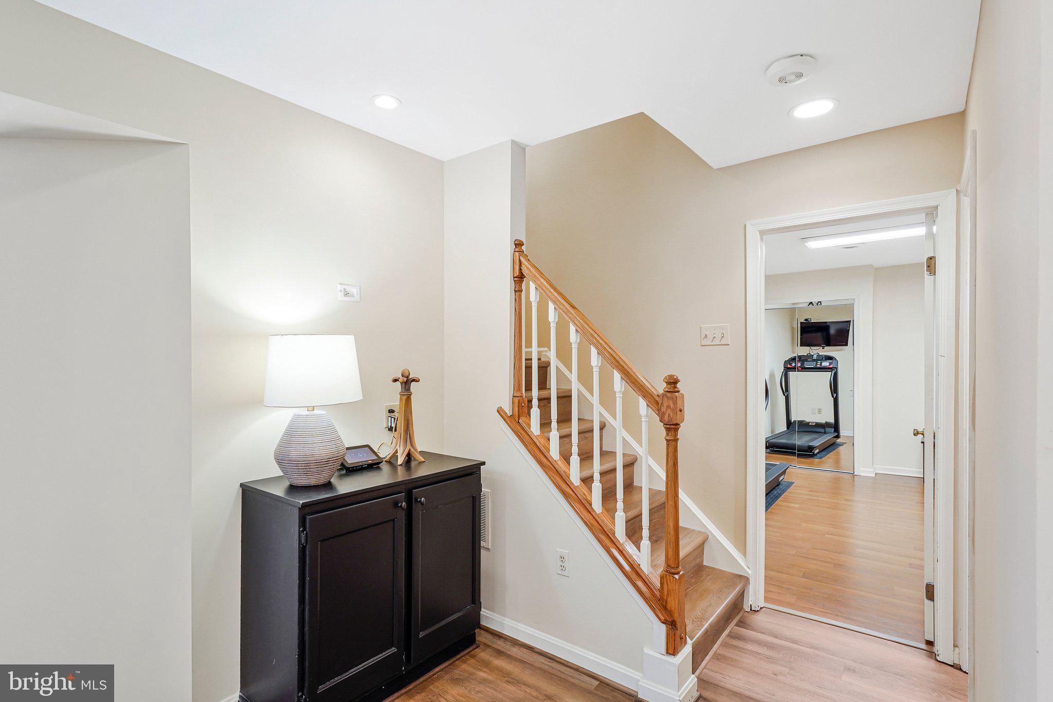 COLVIN RUN ESTATES - Residential