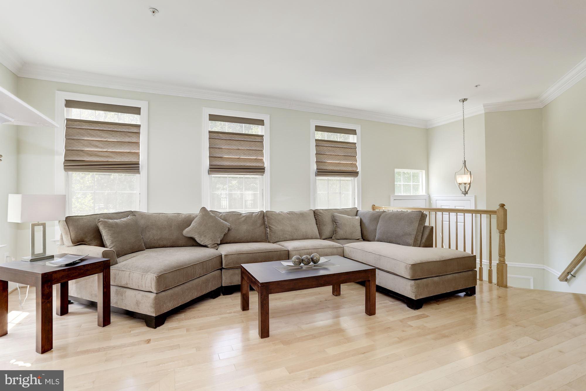 RUSSETT - Residential