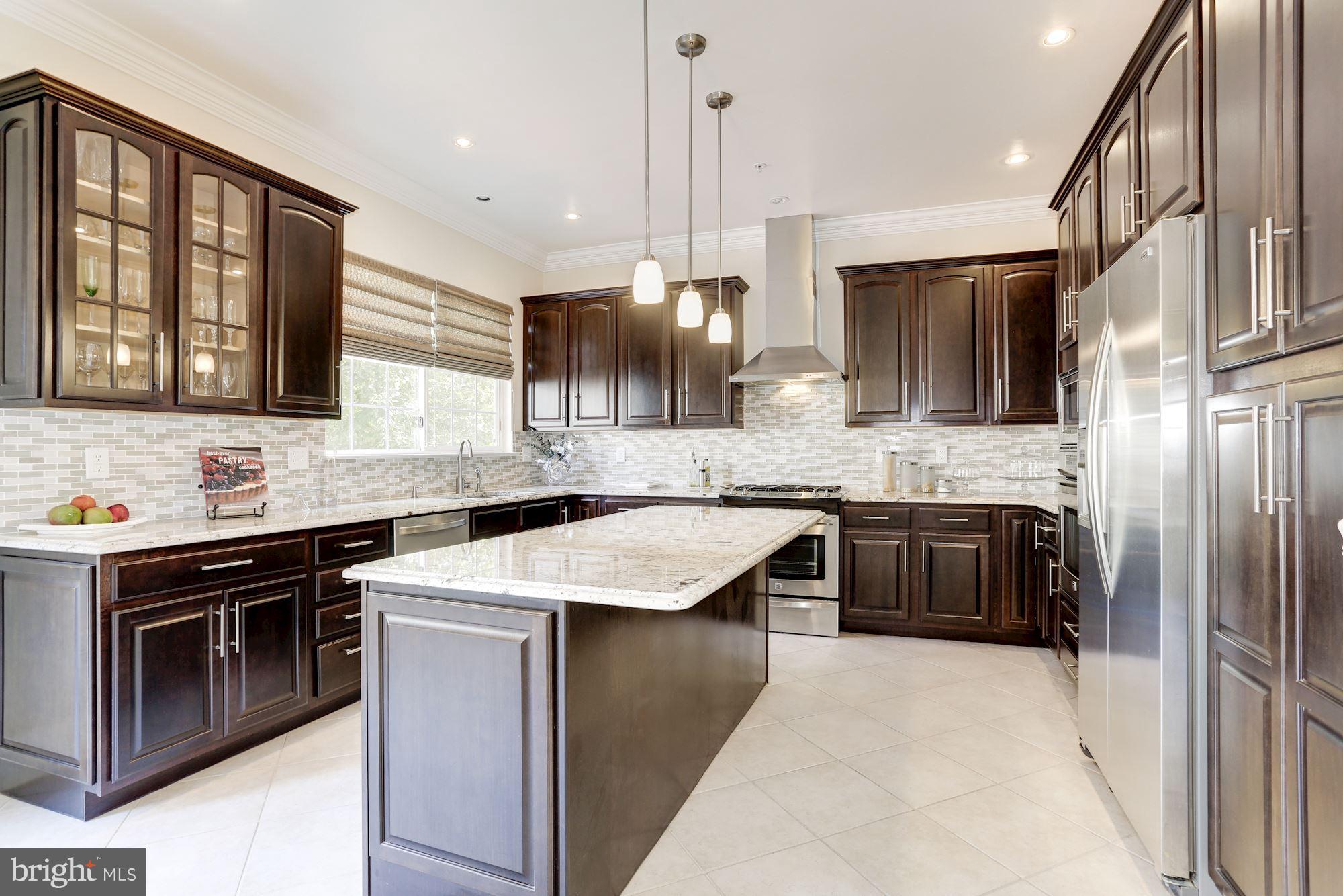 RUSSETT - Residential