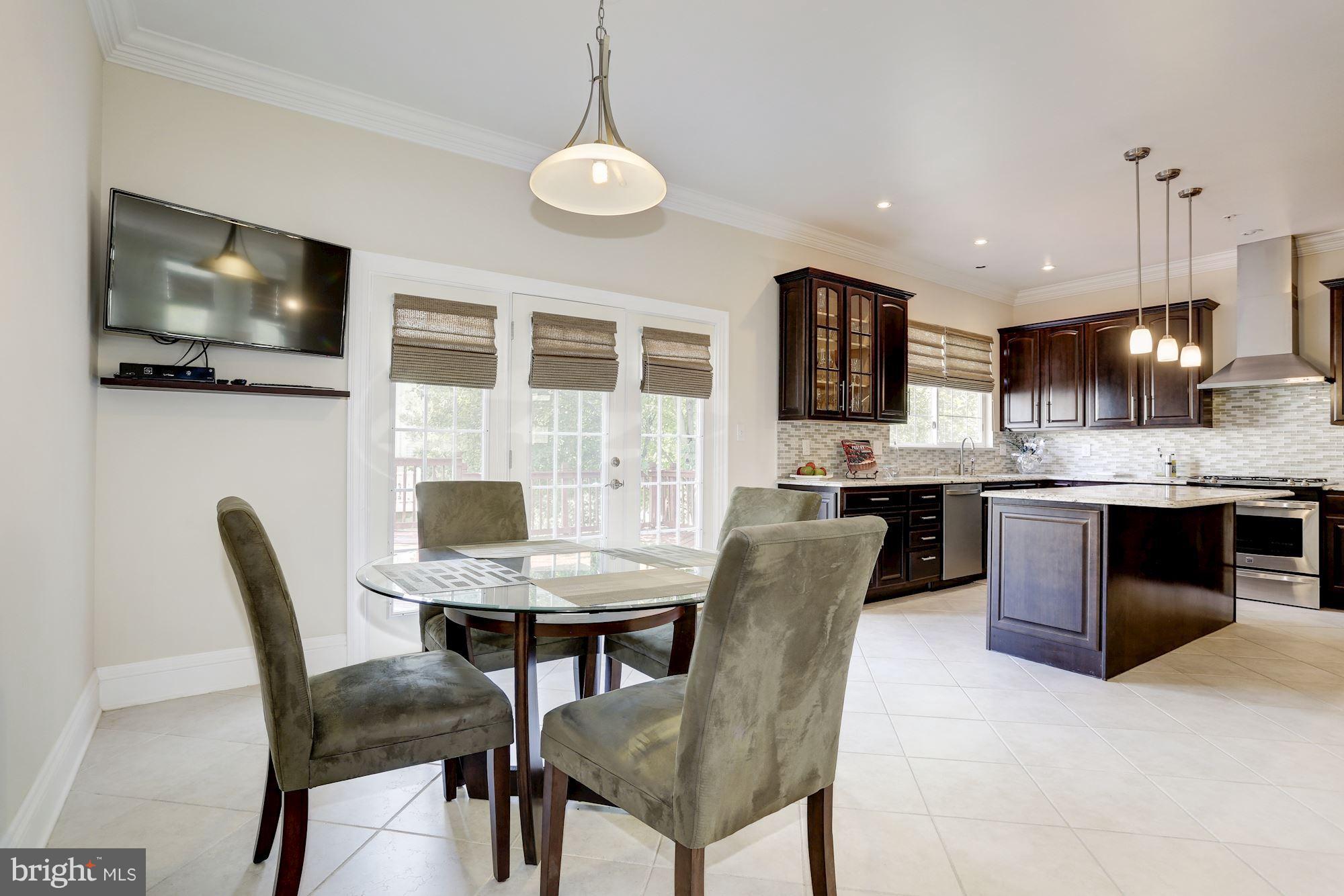 RUSSETT - Residential