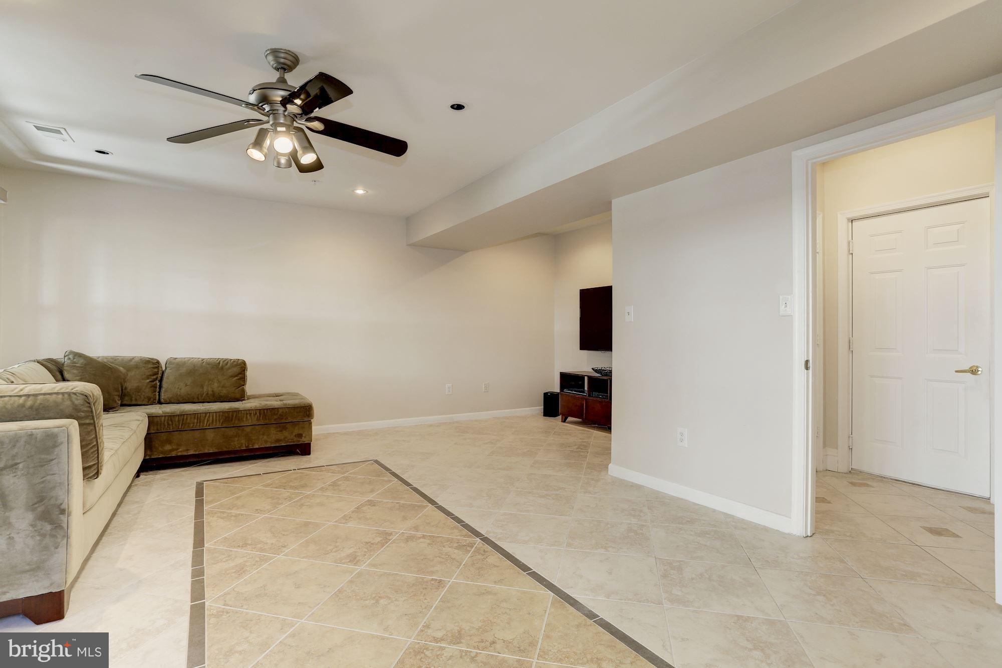 RUSSETT - Residential