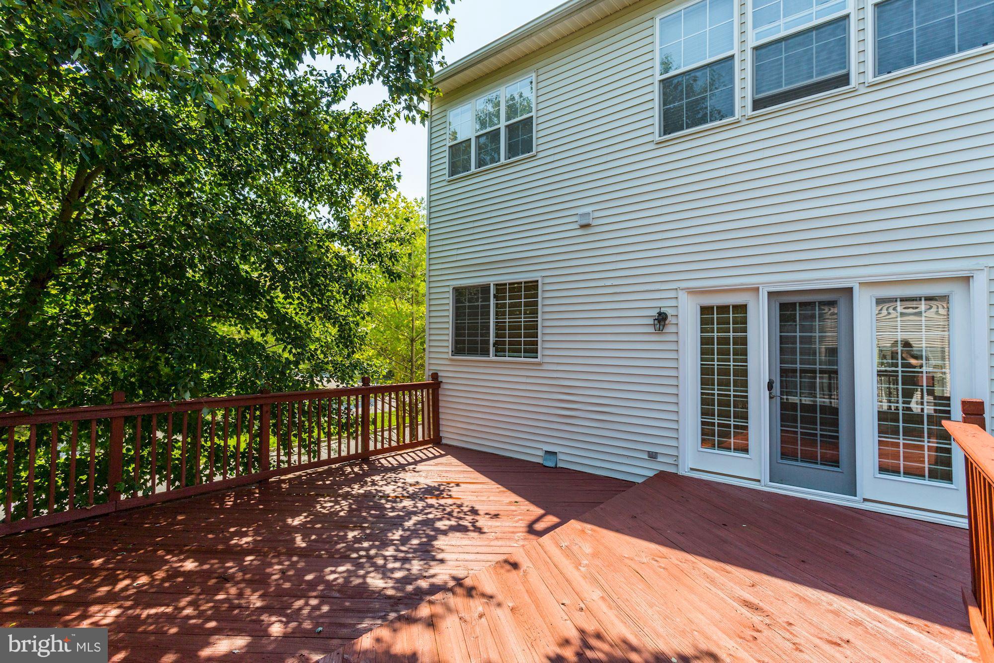 RUSSETT - Residential