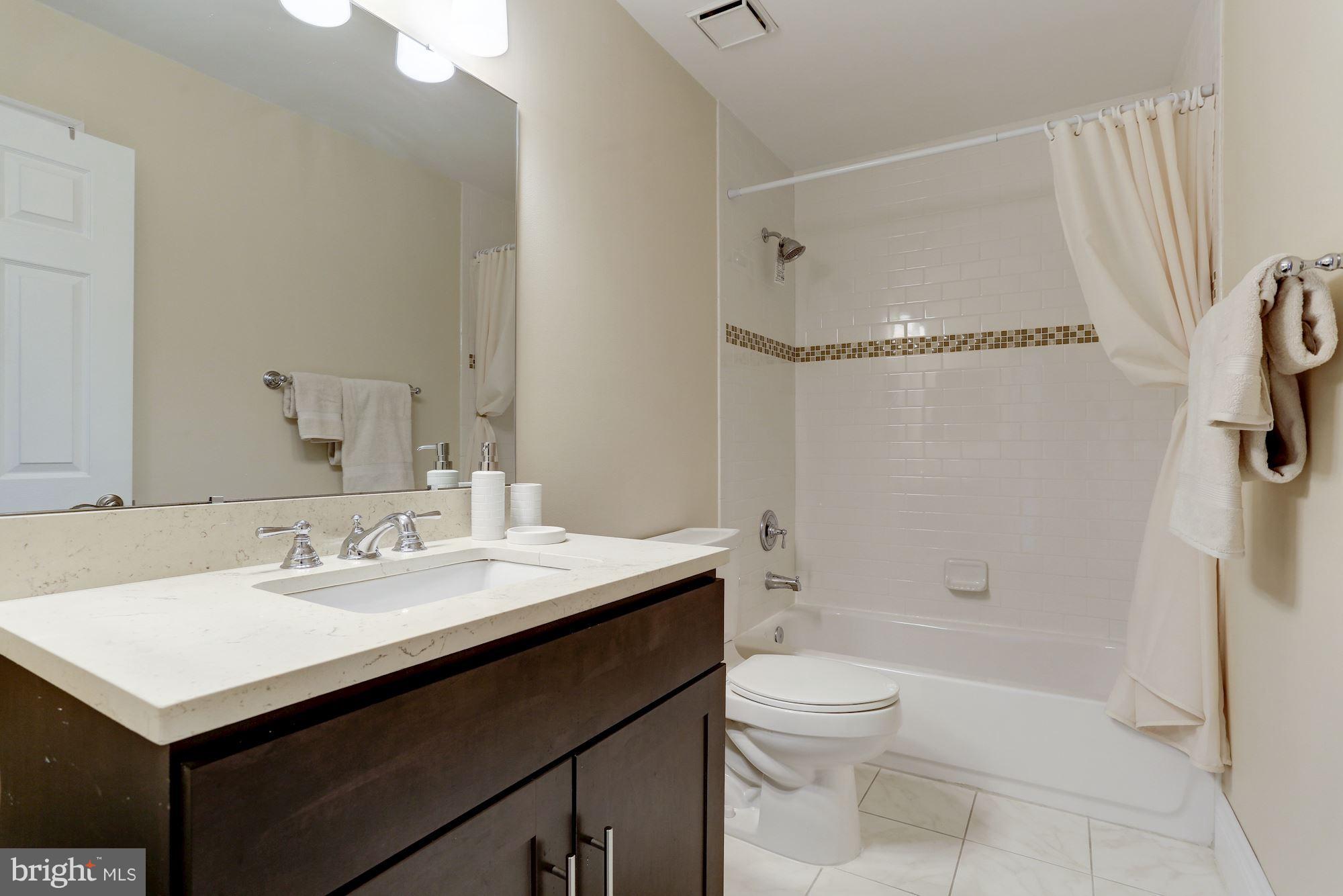 RUSSETT - Residential