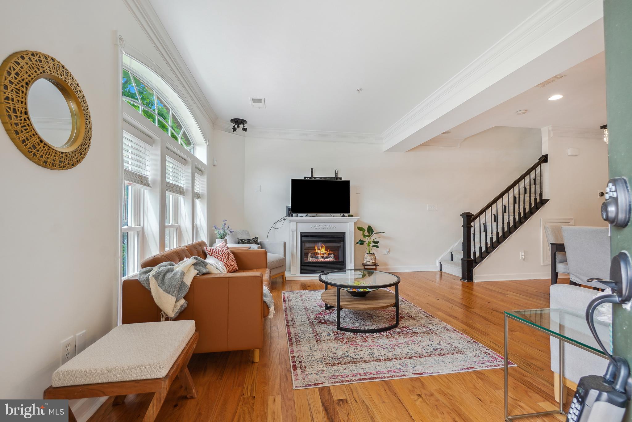 625 KINGFISHER AVENUE