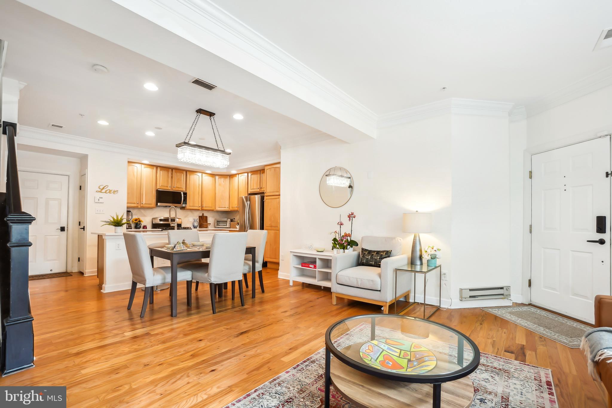 625 KINGFISHER AVENUE