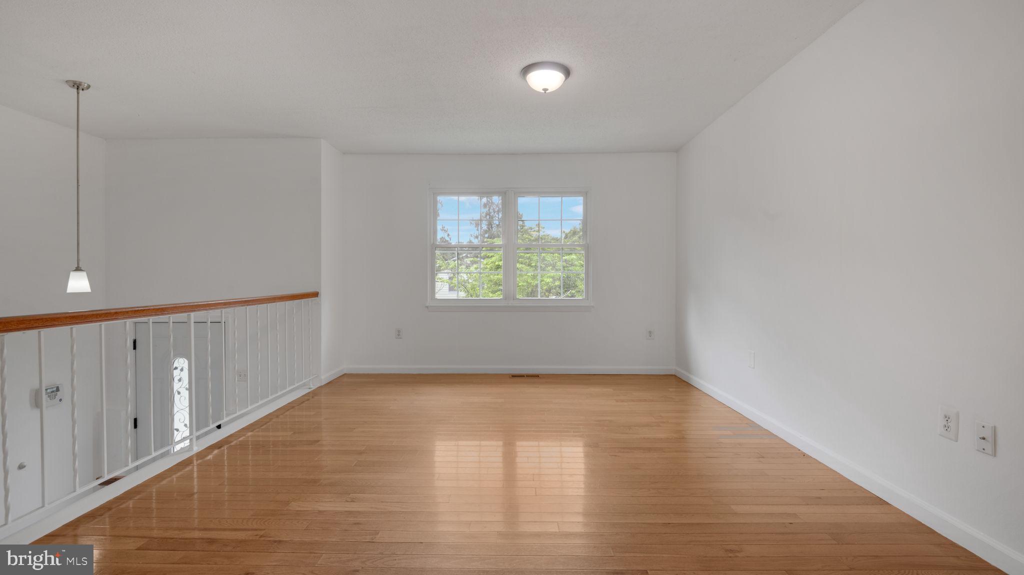 2203 OLD FORT HILLS DRIVE