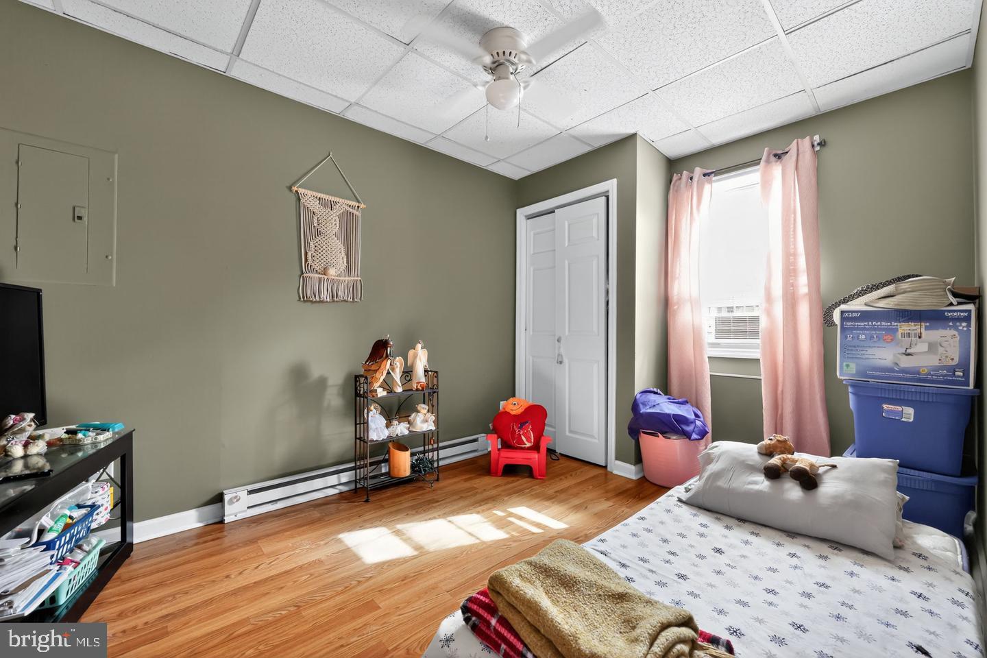 189 BROADWAY 191 R