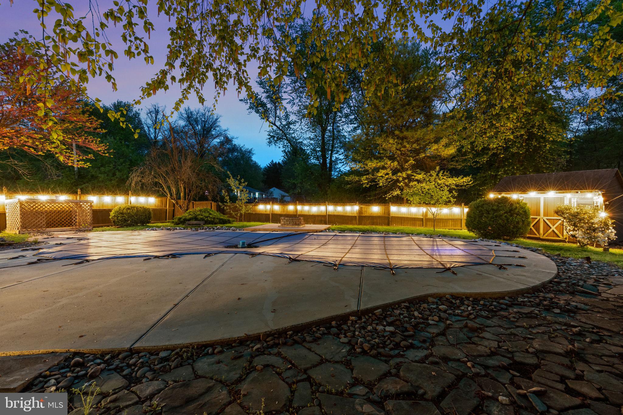 WARWICK MANOR - Residential