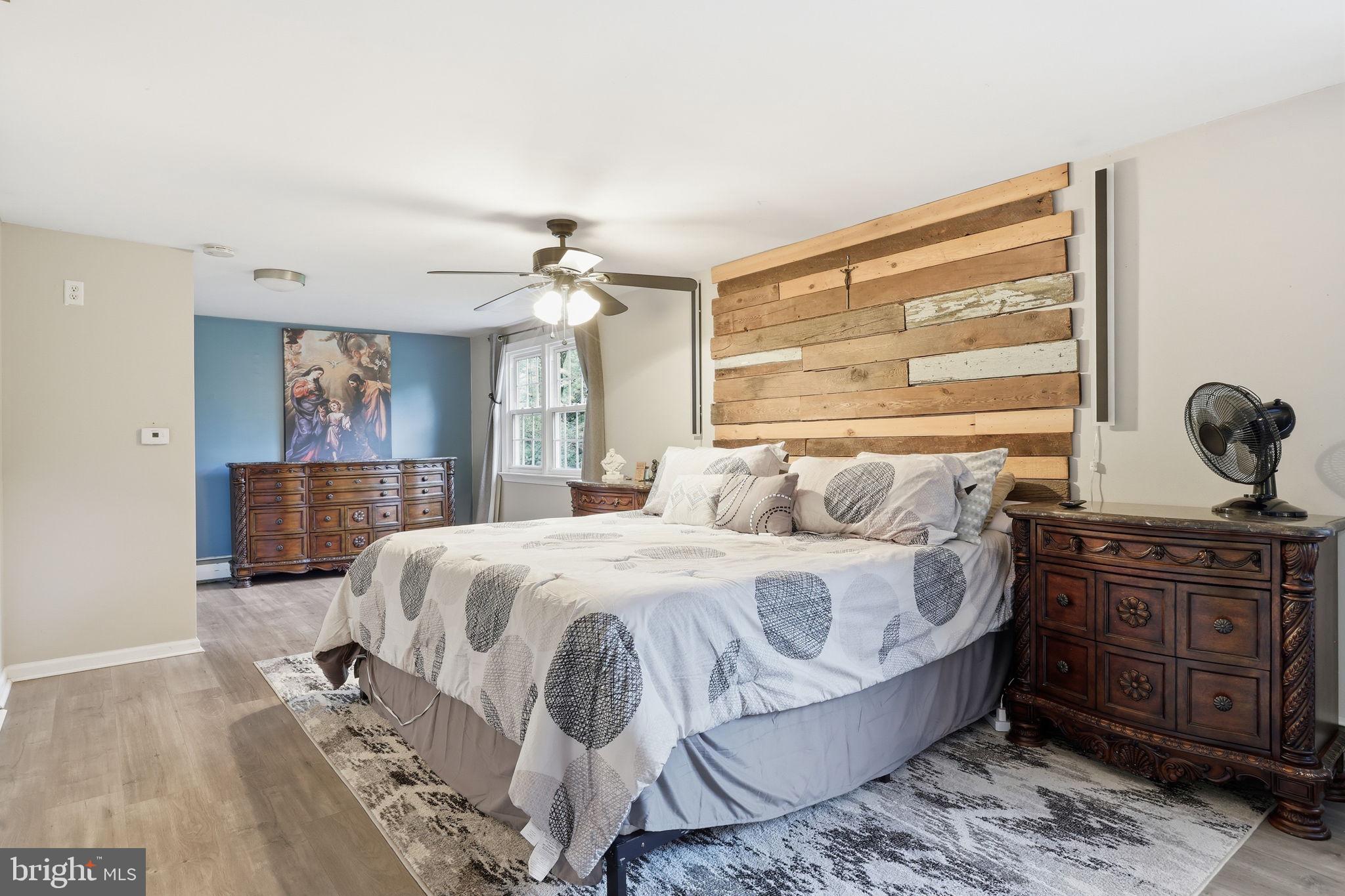 WARWICK MANOR - Residential