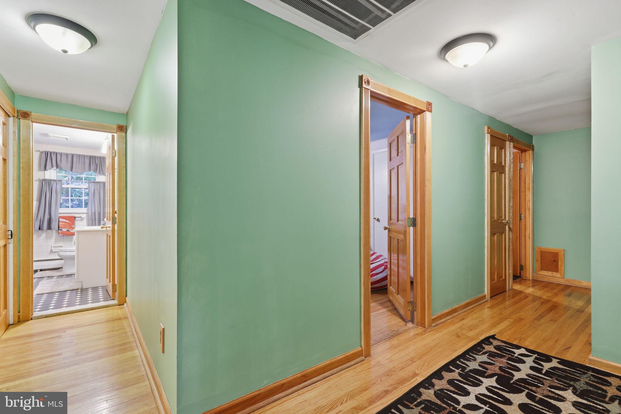 WARWICK MANOR - Residential