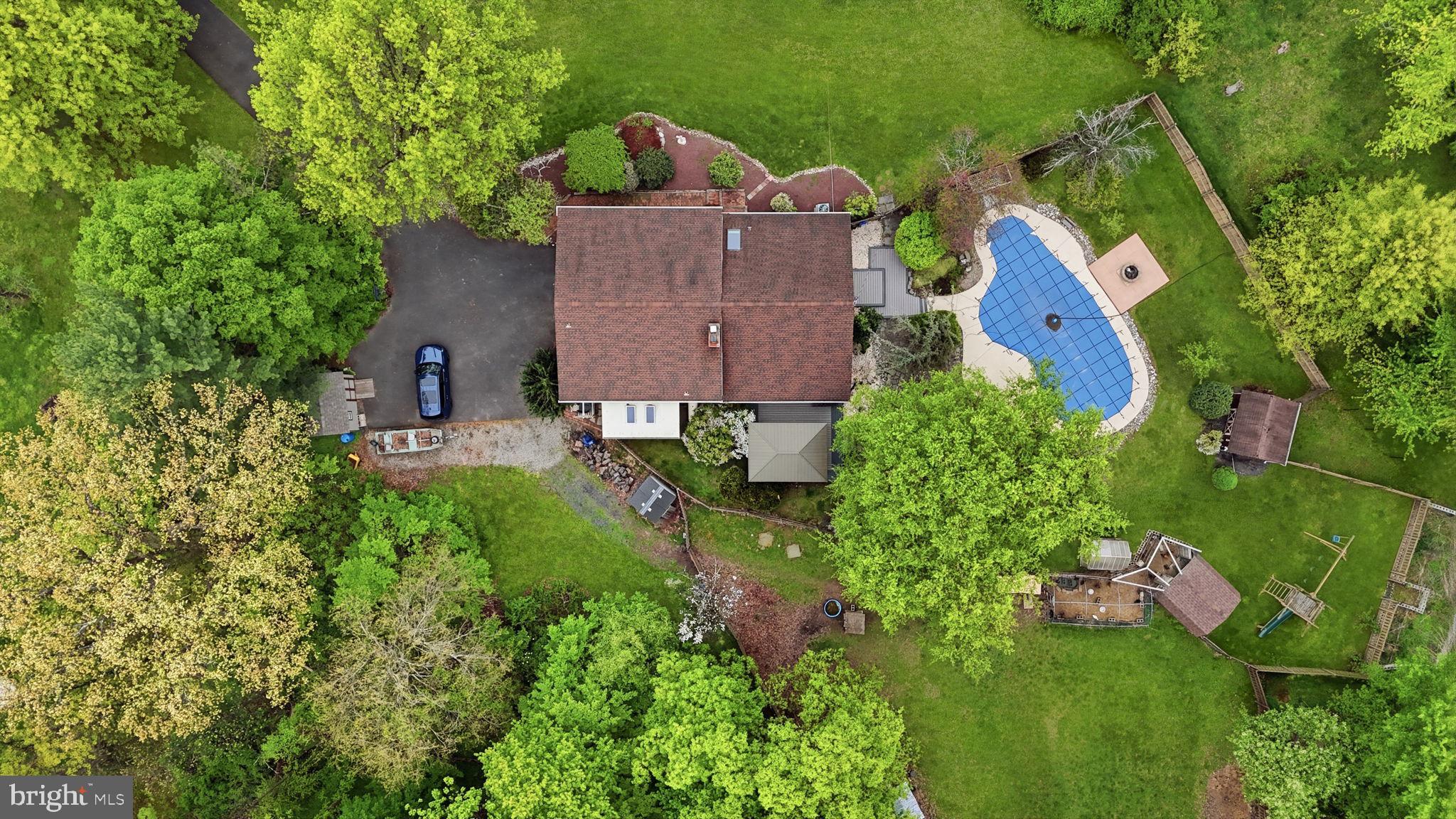 WARWICK MANOR - Residential
