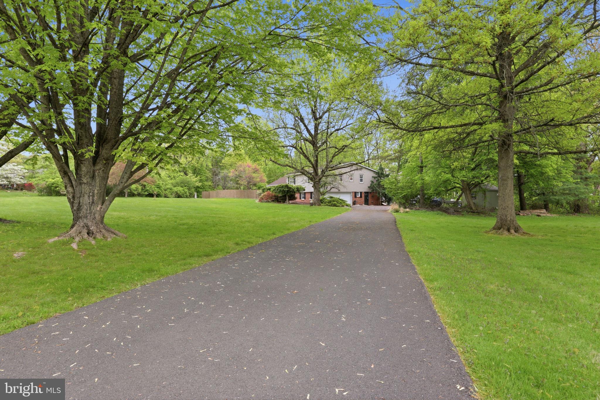 WARWICK MANOR - Residential