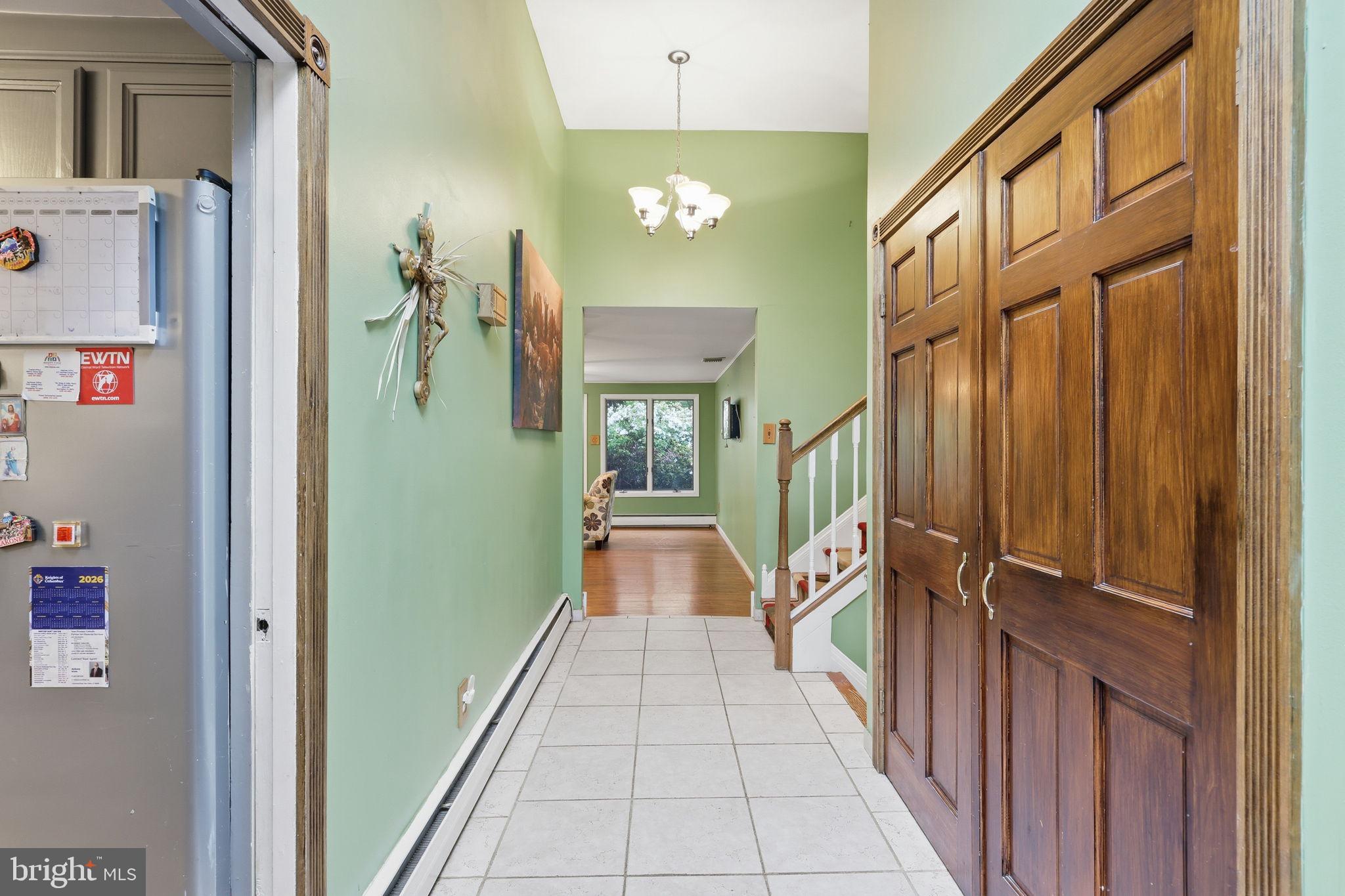 WARWICK MANOR - Residential