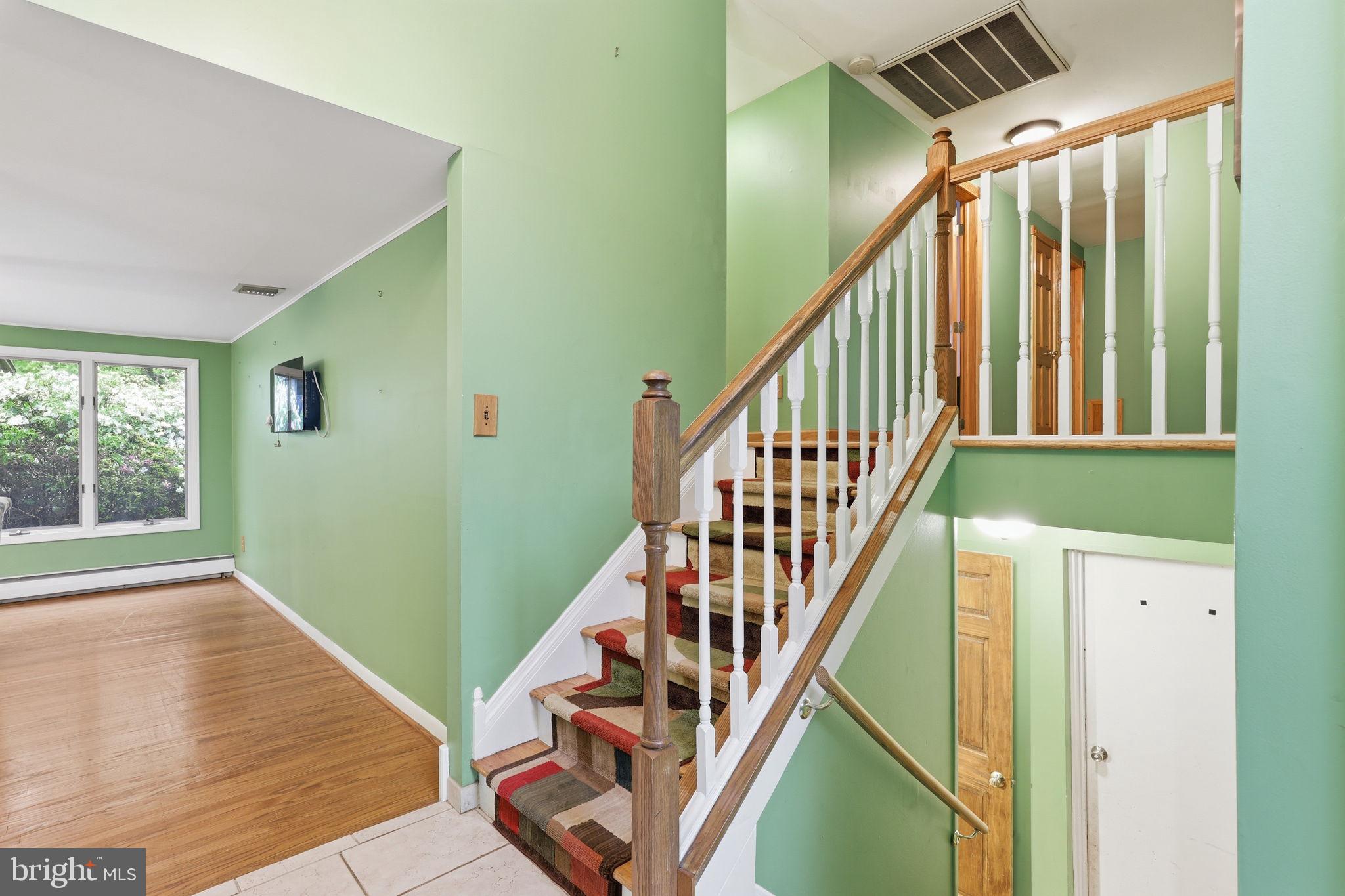 WARWICK MANOR - Residential