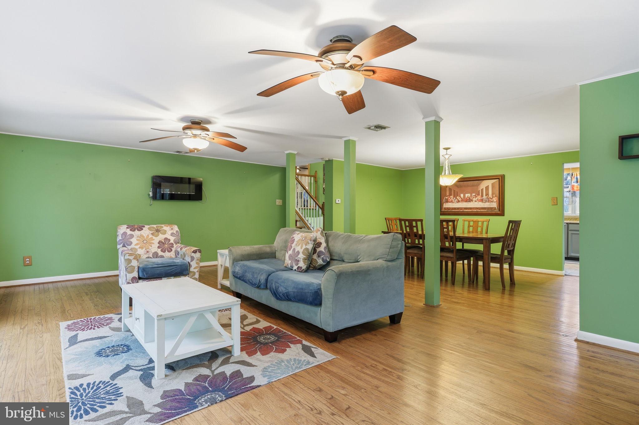 WARWICK MANOR - Residential