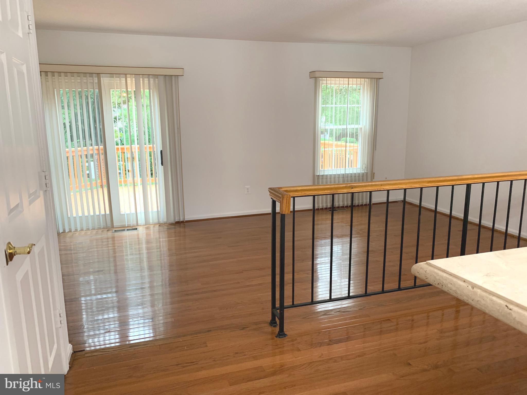 NORTHLAKE - Residential Lease