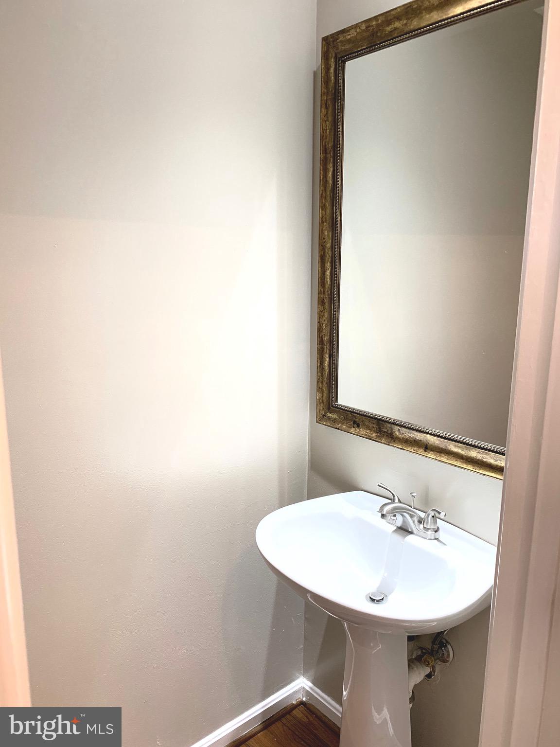 NORTHLAKE - Residential Lease