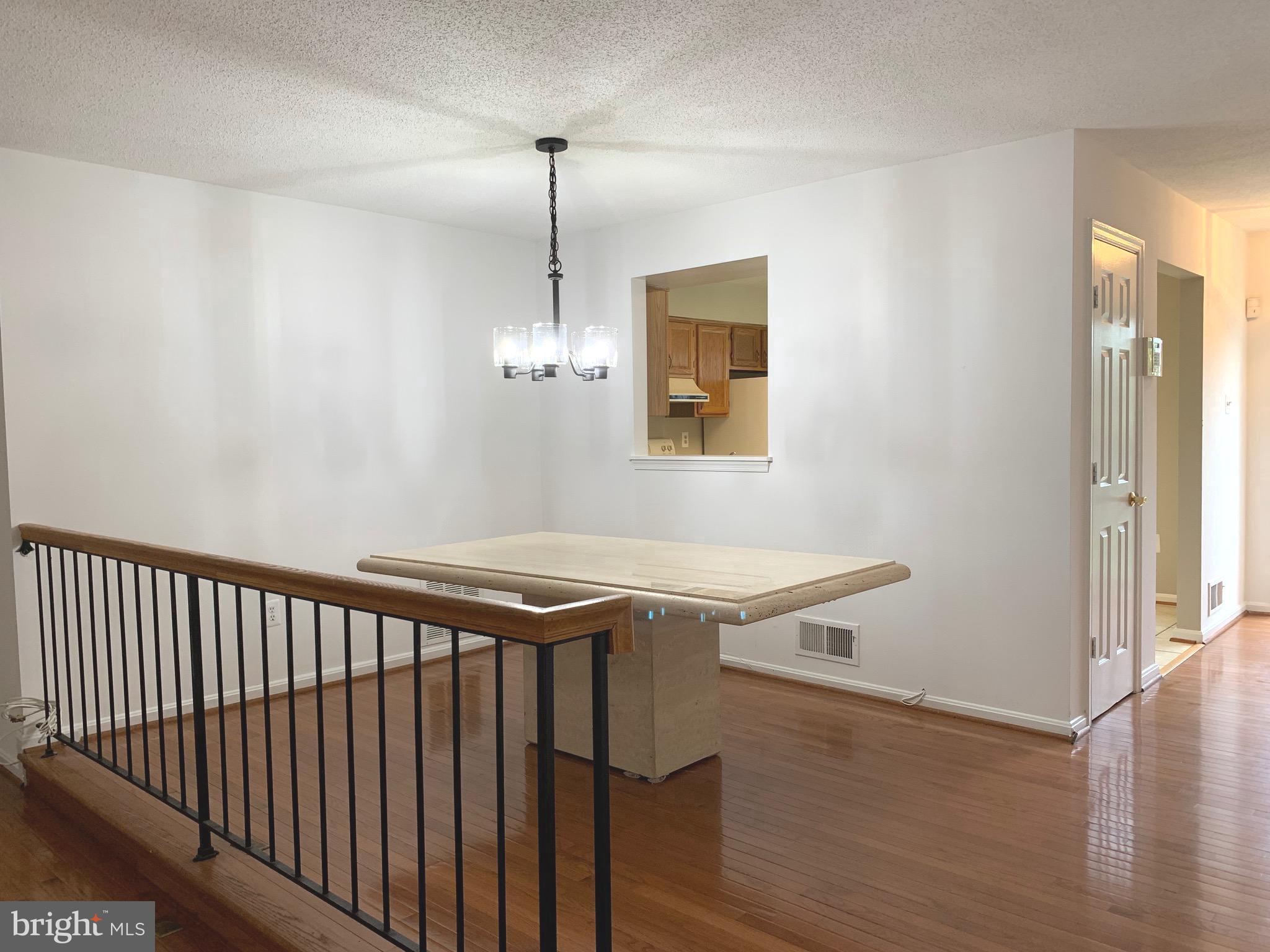 NORTHLAKE - Residential Lease