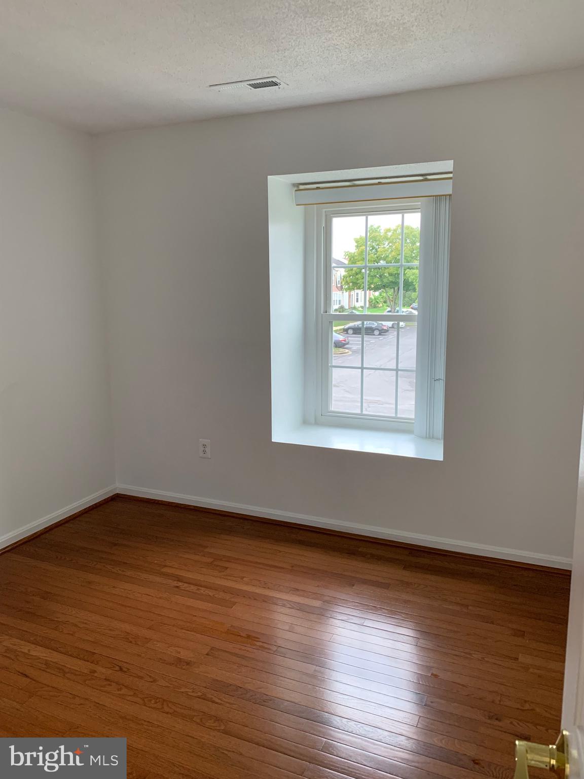 NORTHLAKE - Residential Lease