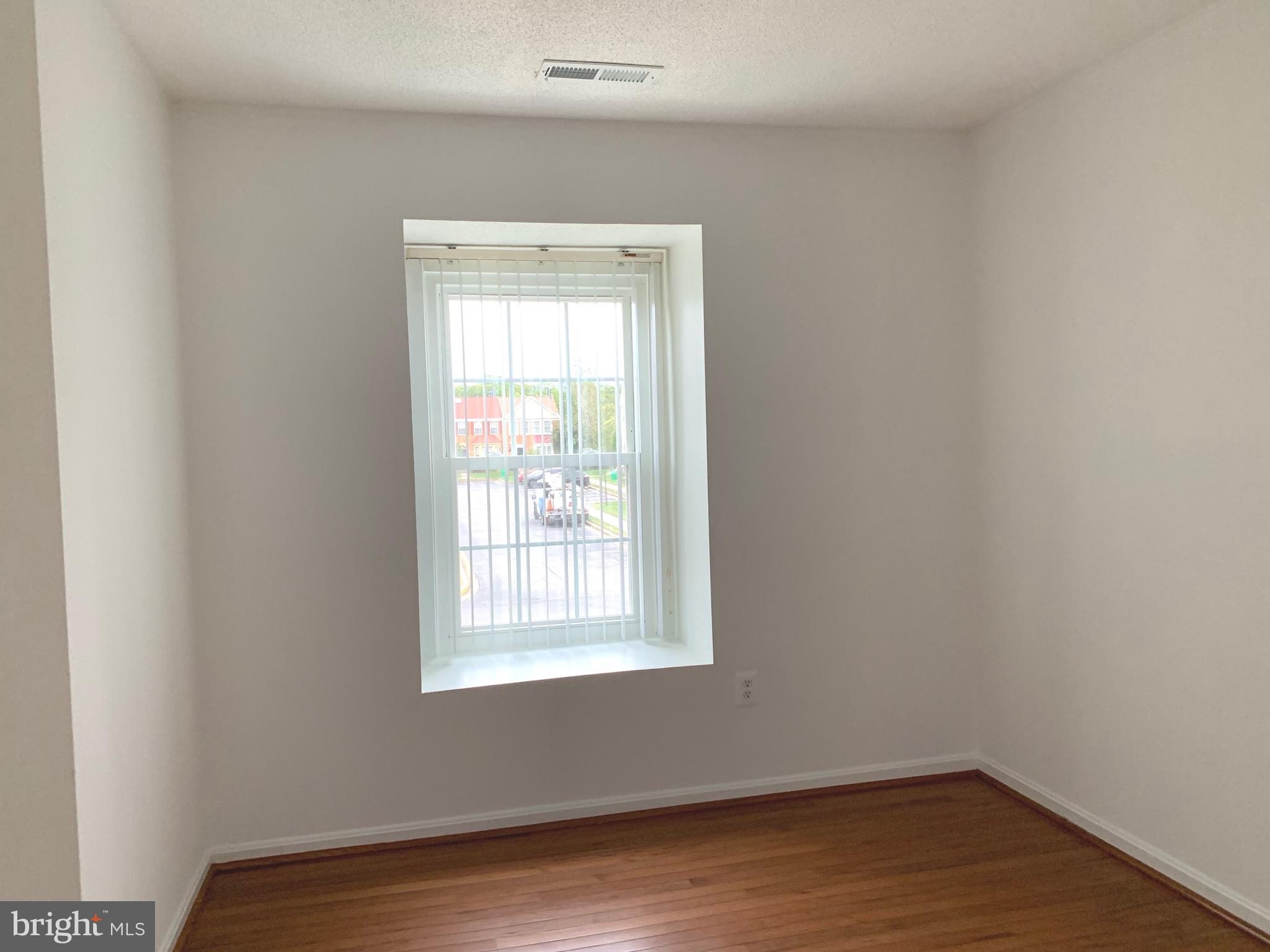 NORTHLAKE - Residential Lease