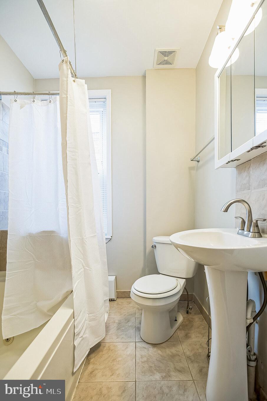 GIRARD ESTATES - Residential