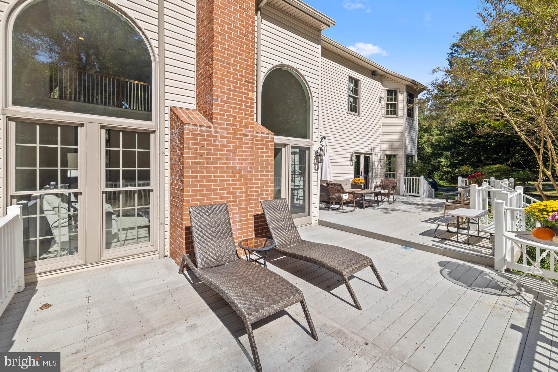 TALL OAKS - Residential