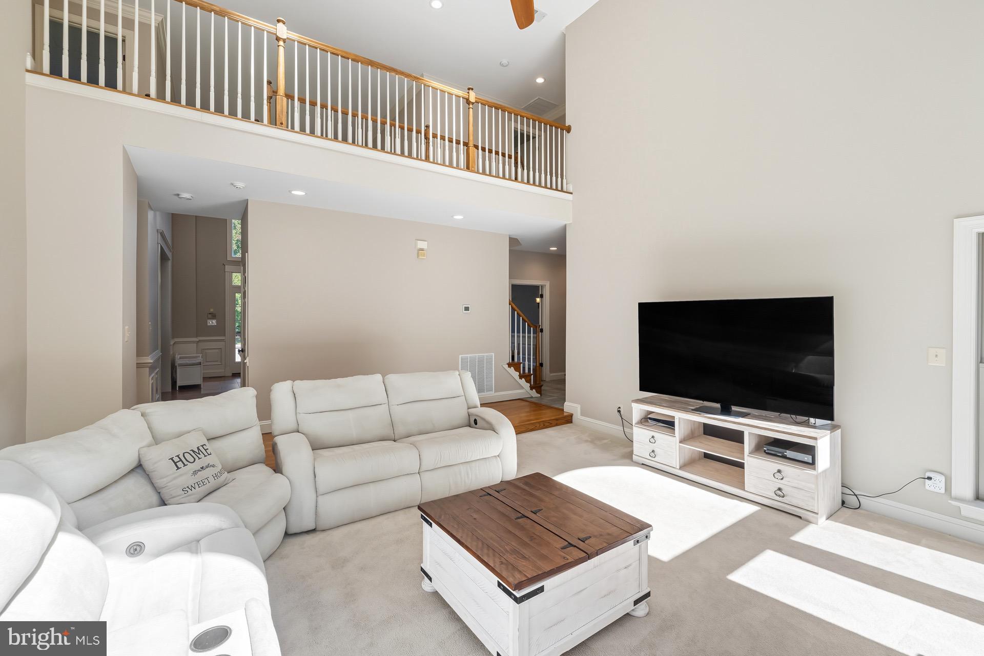 TALL OAKS - Residential