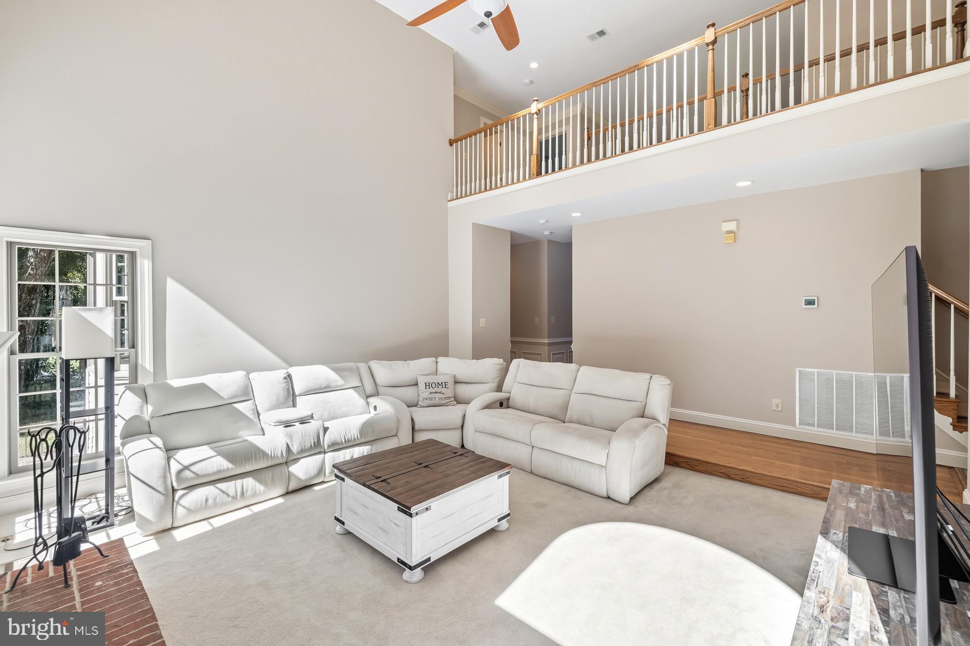 TALL OAKS - Residential