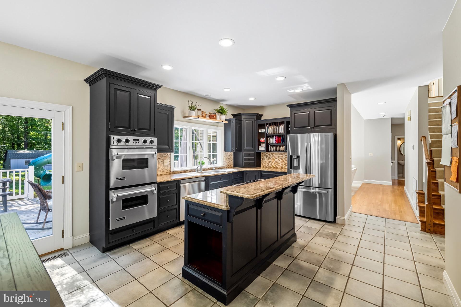 TALL OAKS - Residential