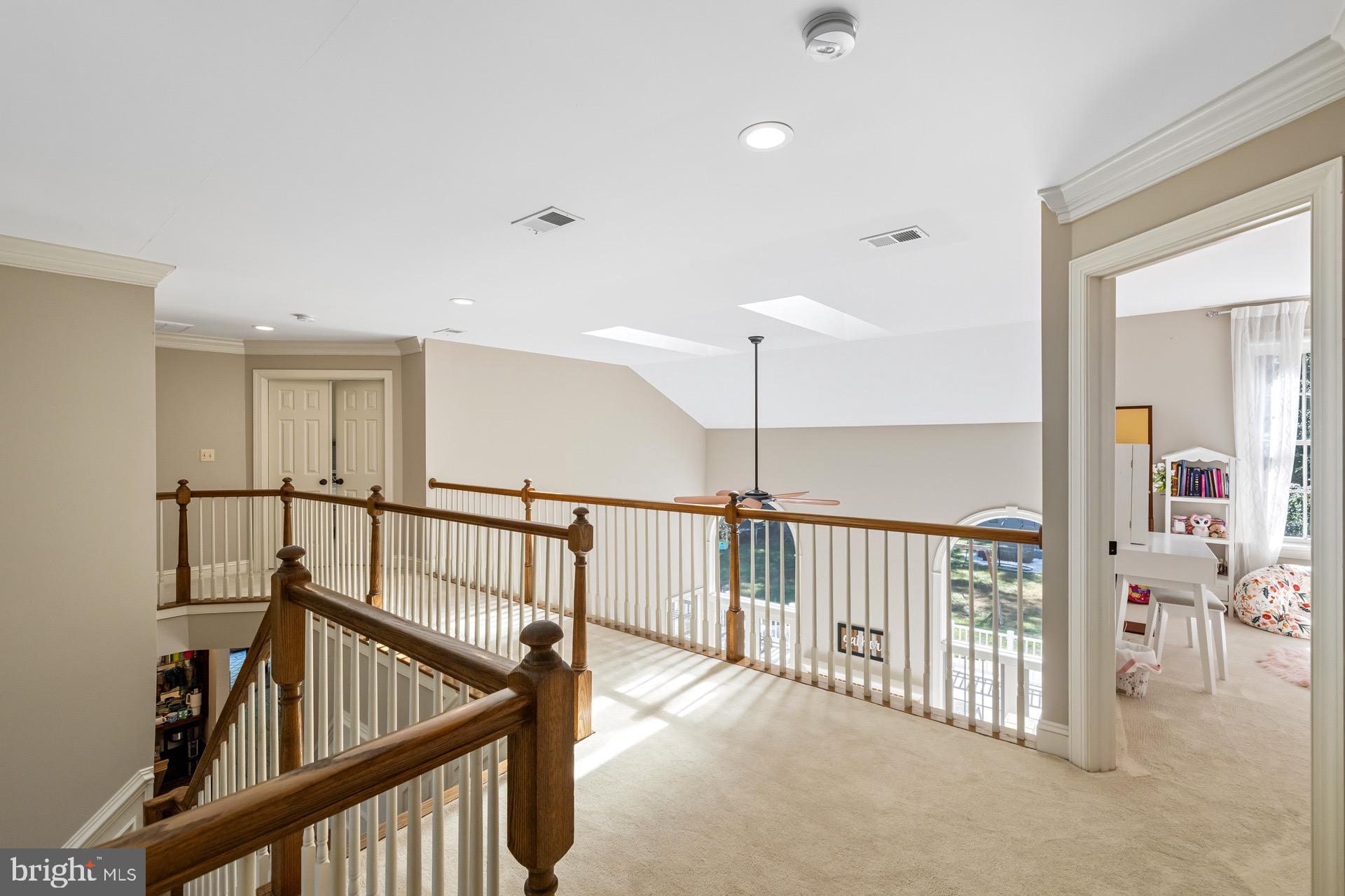 TALL OAKS - Residential