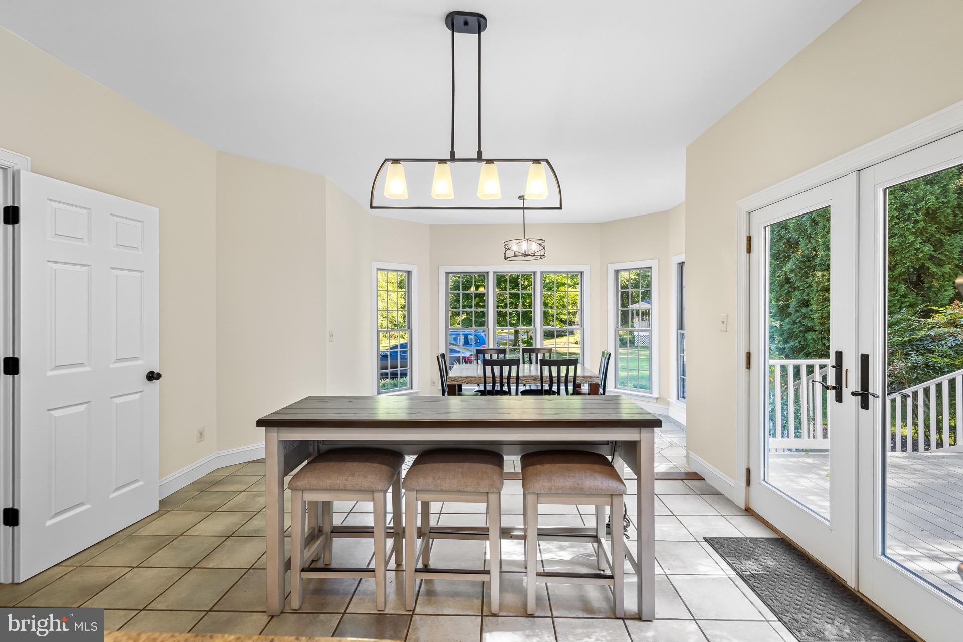 TALL OAKS - Residential