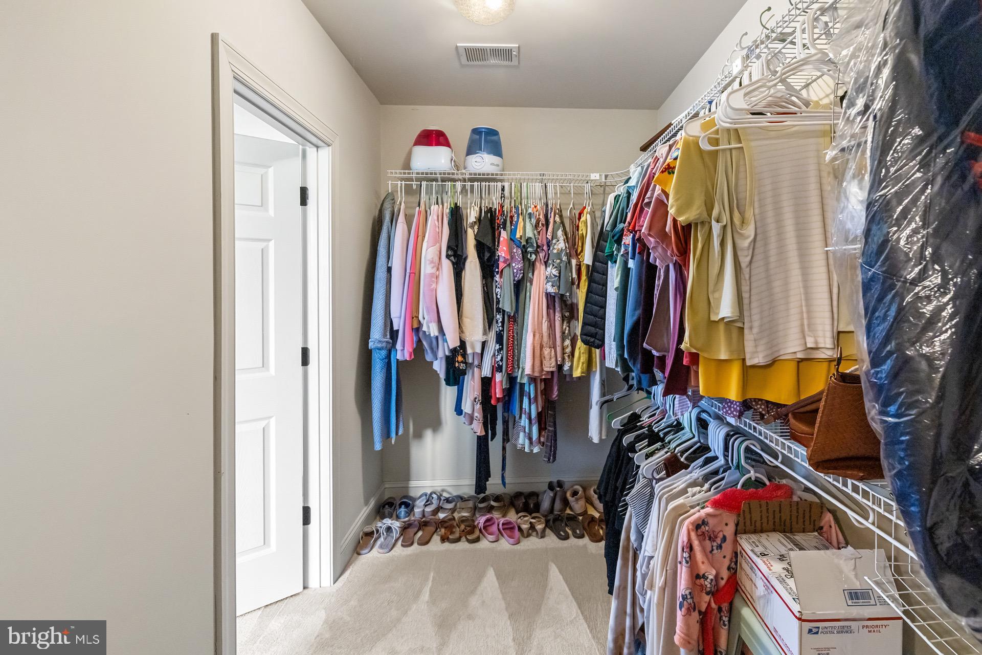 TALL OAKS - Residential