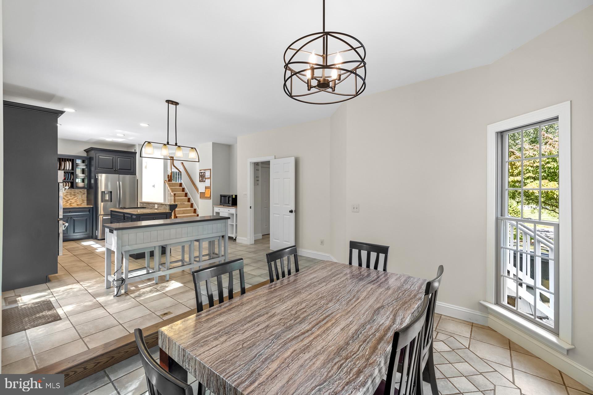 TALL OAKS - Residential