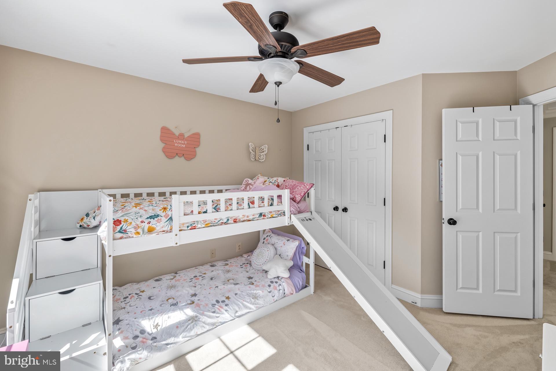 TALL OAKS - Residential