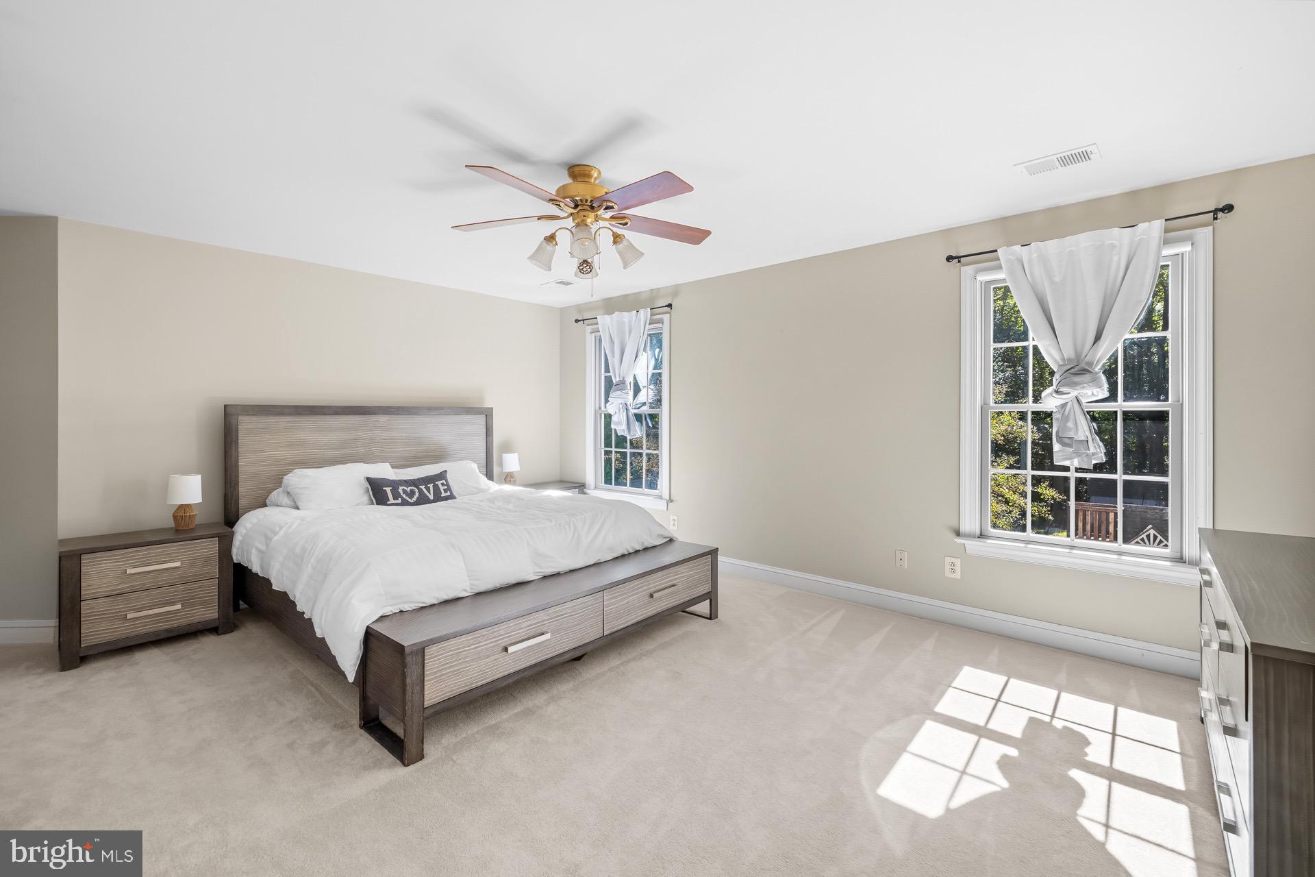 TALL OAKS - Residential