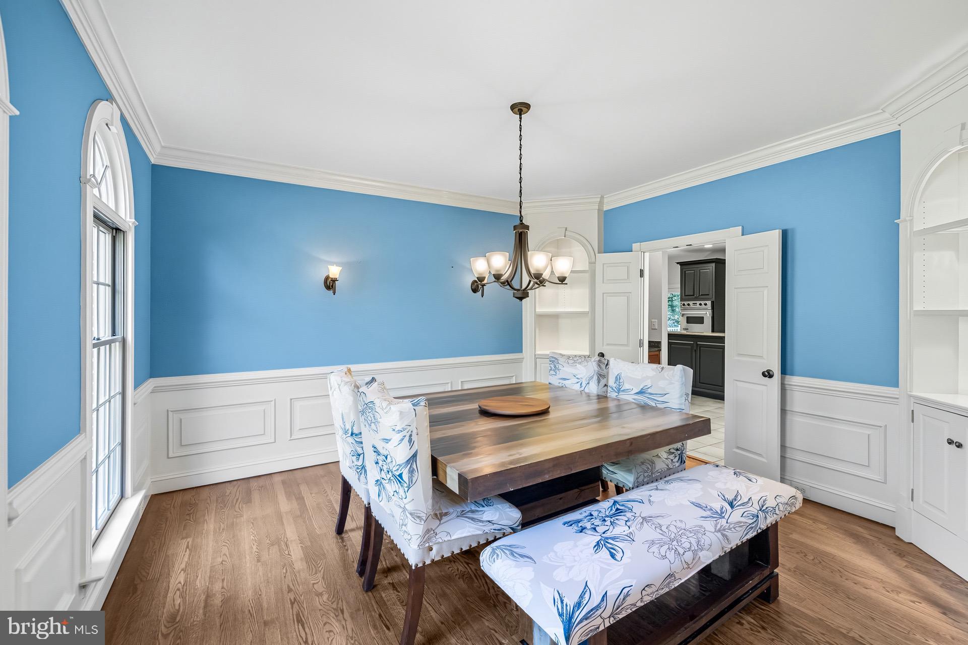 TALL OAKS - Residential