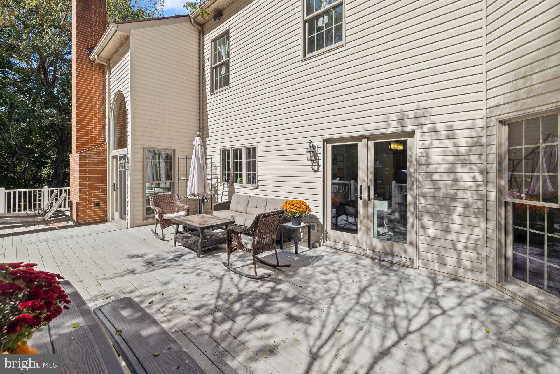 TALL OAKS - Residential