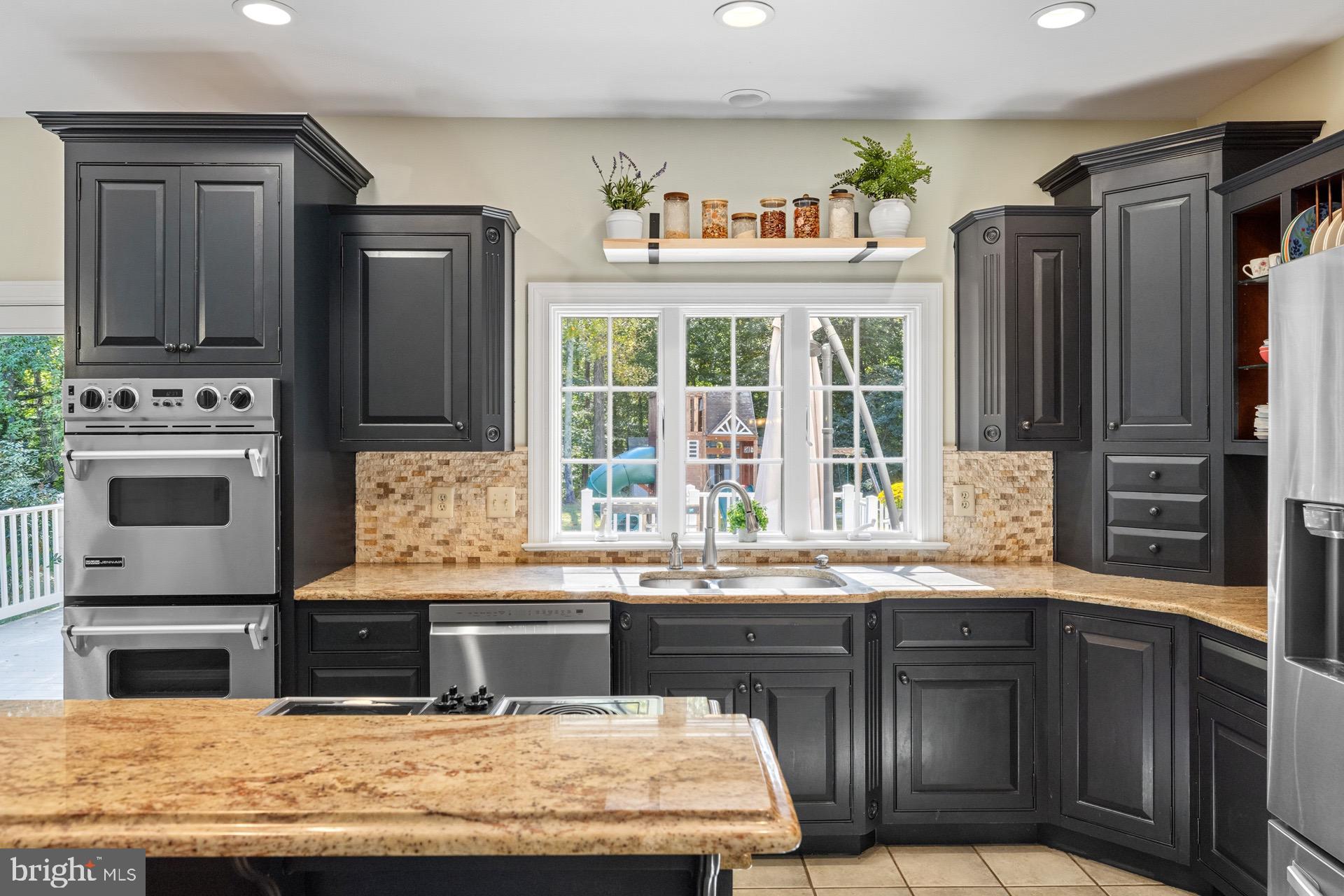 TALL OAKS - Residential