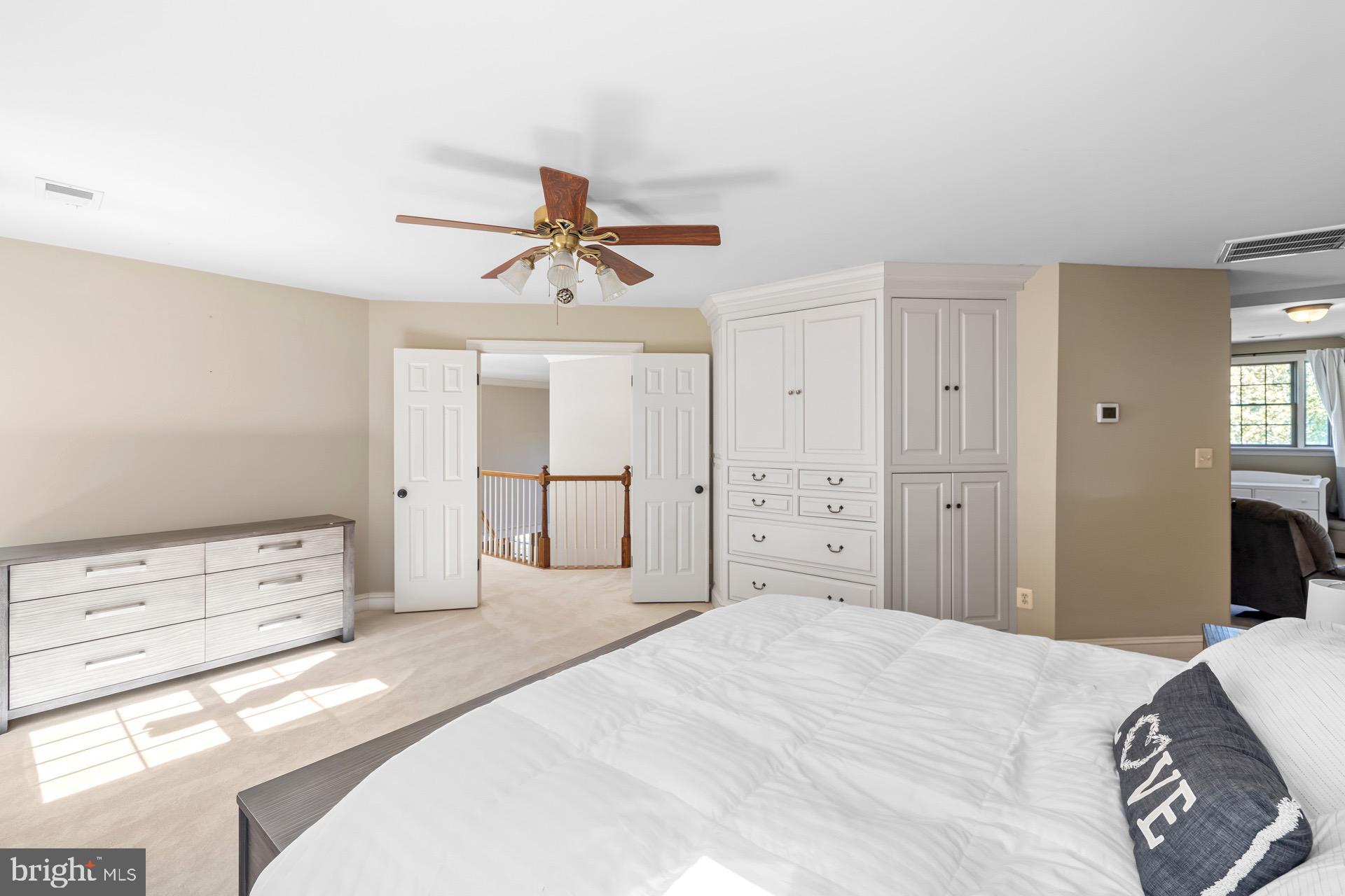 TALL OAKS - Residential