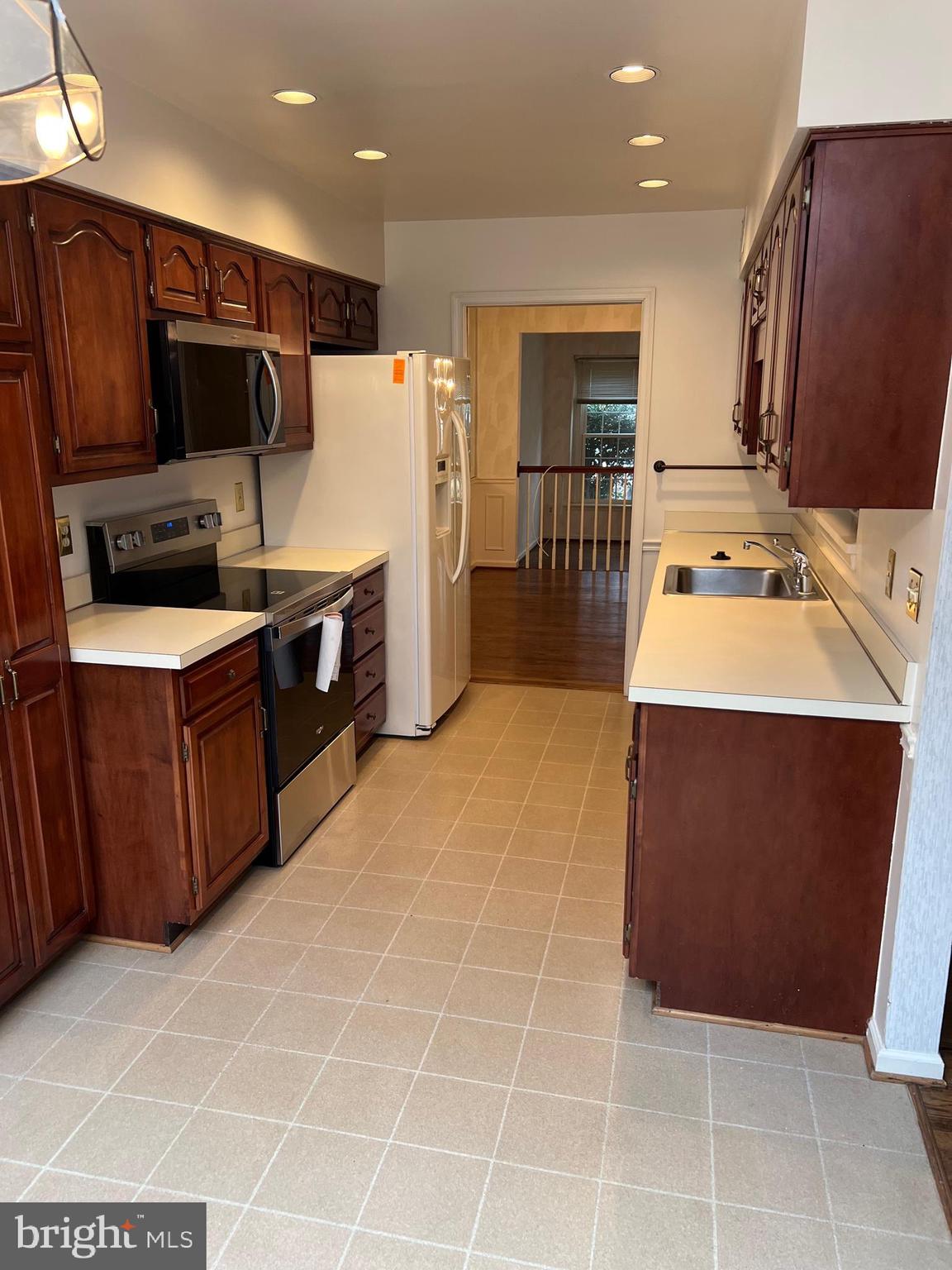 TUCKERMAN STATION - Residential Lease