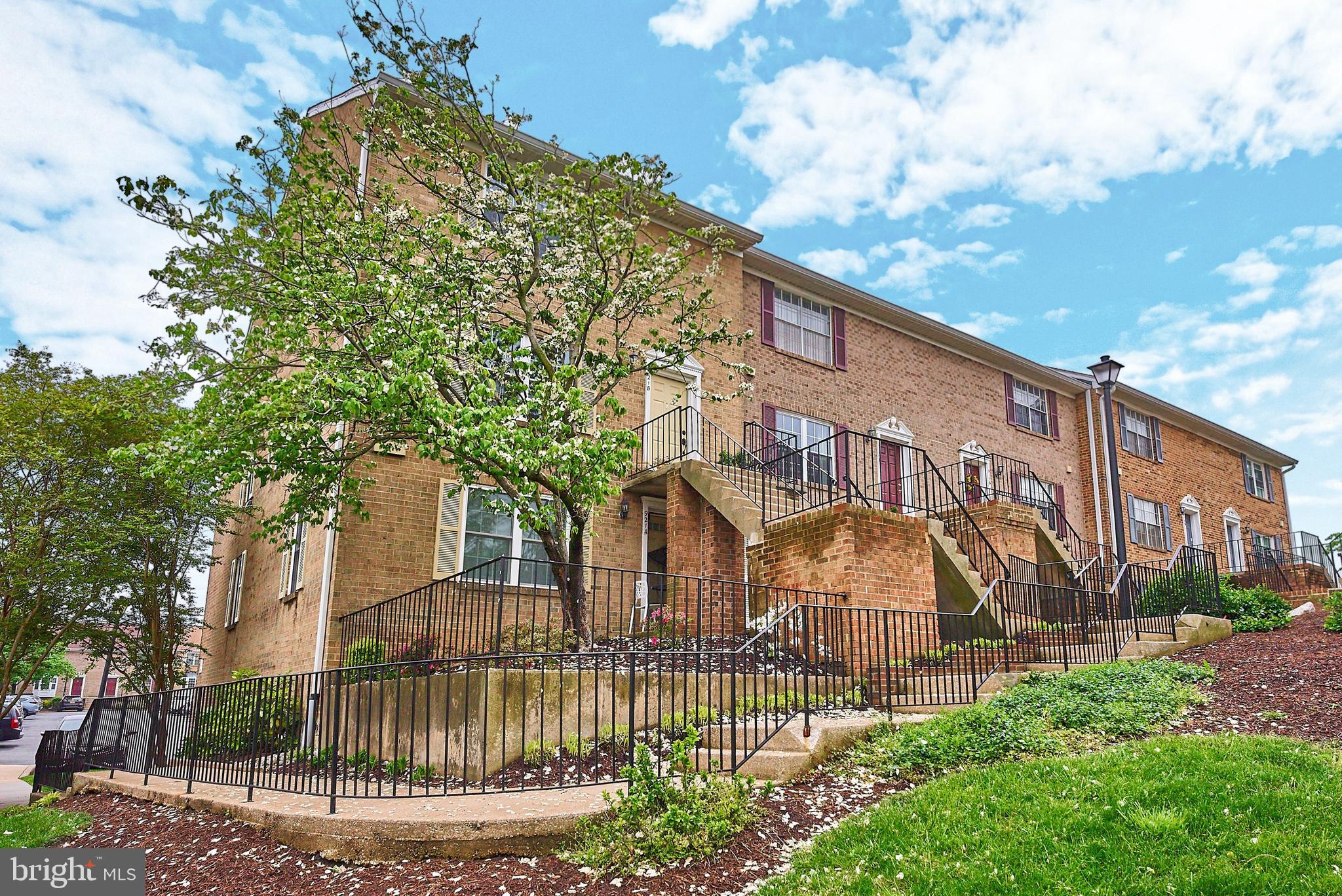 WESTHAMPTON MEWS - Residential