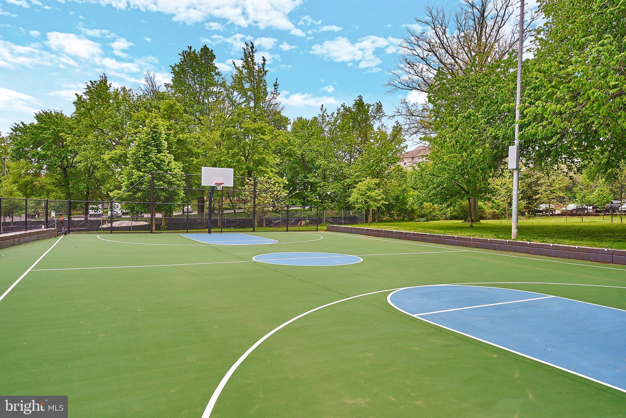 WESTHAMPTON MEWS - Residential